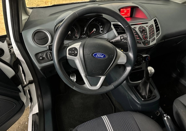 Ford Fiesta cena 18499 przebieg: 170600, rok produkcji 2011 z Kłodawa małe 137